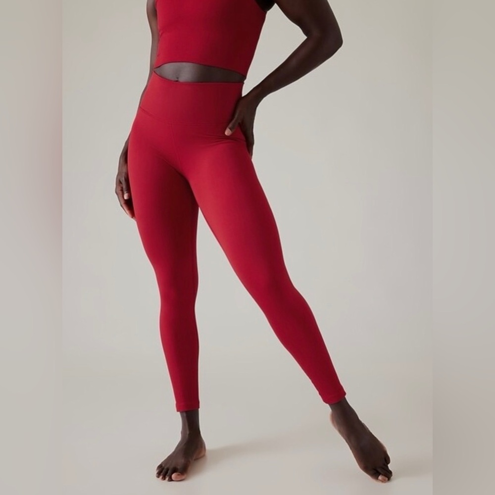 Athleta Aurora Seamless Tight in “Clover Berry” NWT